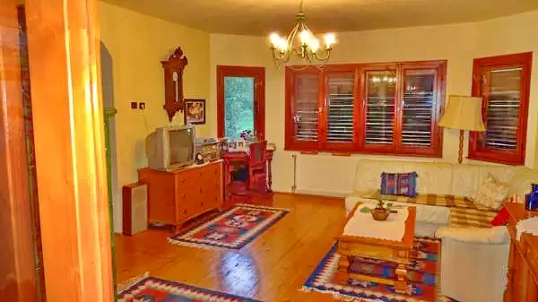 Izvoru Mureșului Cazare | Motel (K0453-19) Imaginea poate fi supusă drepturilor de autor. Se recomandă contactarea titularului drepturilor.