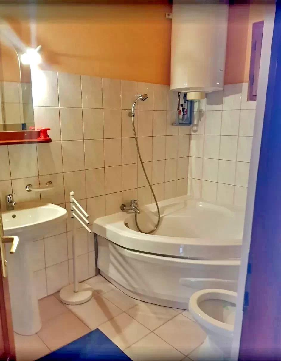 Izvoru Mureșului Cazare | Motel (K0453-20) Imaginea poate fi supusă drepturilor de autor. Se recomandă contactarea titularului drepturilor.