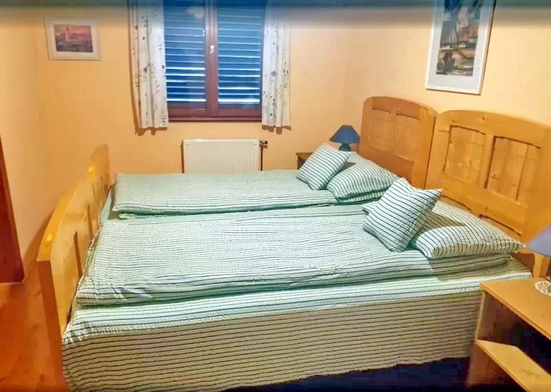 Marosfő Szállás | Motel (K0453-24) A kép szerzői jogvédelem alatt állhat. Javasolt a kapcsolatfelvétel a jog tulajdonossal.