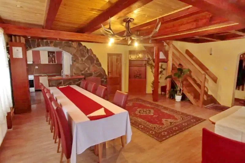 Izvoru Mureșului Cazare | Sat de vacanță (K0456-5) Imaginea poate fi supusă drepturilor de autor. Se recomandă contactarea titularului drepturilor.