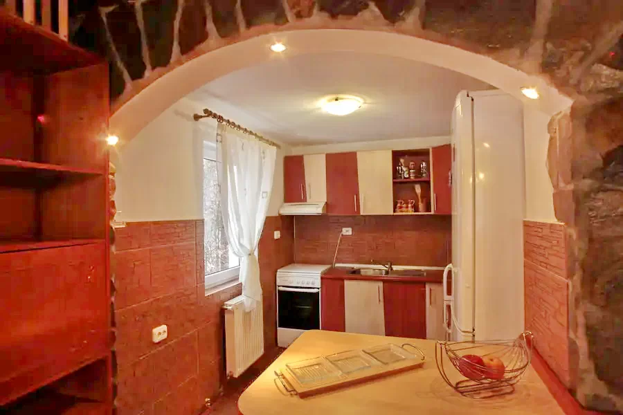 Izvoru Mureșului Cazare | Cabană (K0456-11) Imaginea poate fi supusă drepturilor de autor. Se recomandă contactarea titularului drepturilor.