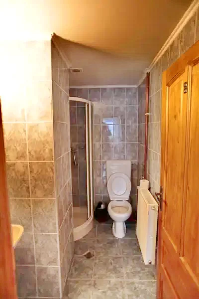 Izvoru Mureșului Cazare | Sat de vacanță (K0456-16) Imaginea poate fi supusă drepturilor de autor. Se recomandă contactarea titularului drepturilor.