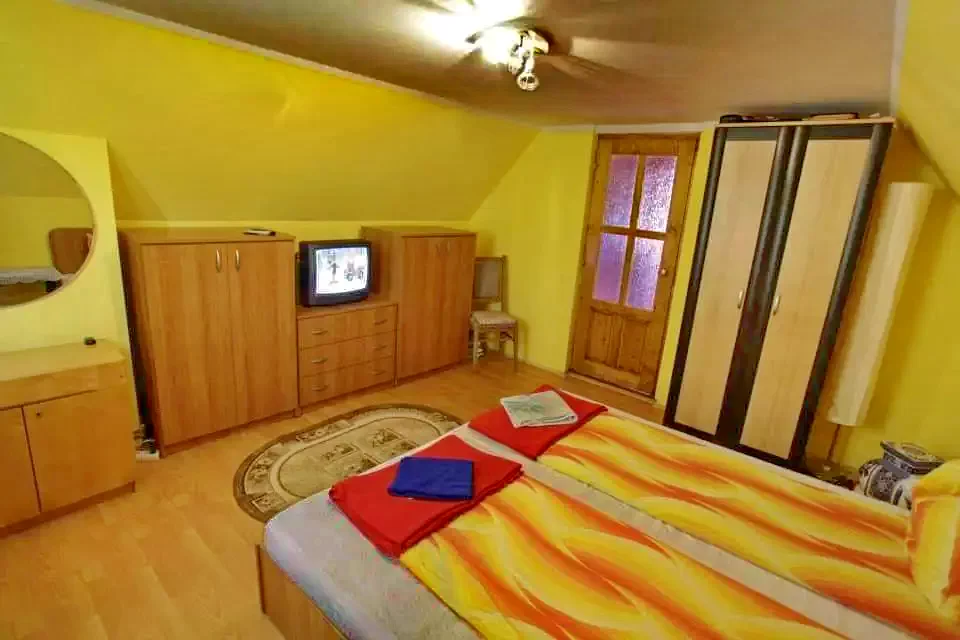 Izvoru Mureșului Cazare | Motel (K0457-9) Imaginea poate fi supusă drepturilor de autor. Se recomandă contactarea titularului drepturilor.