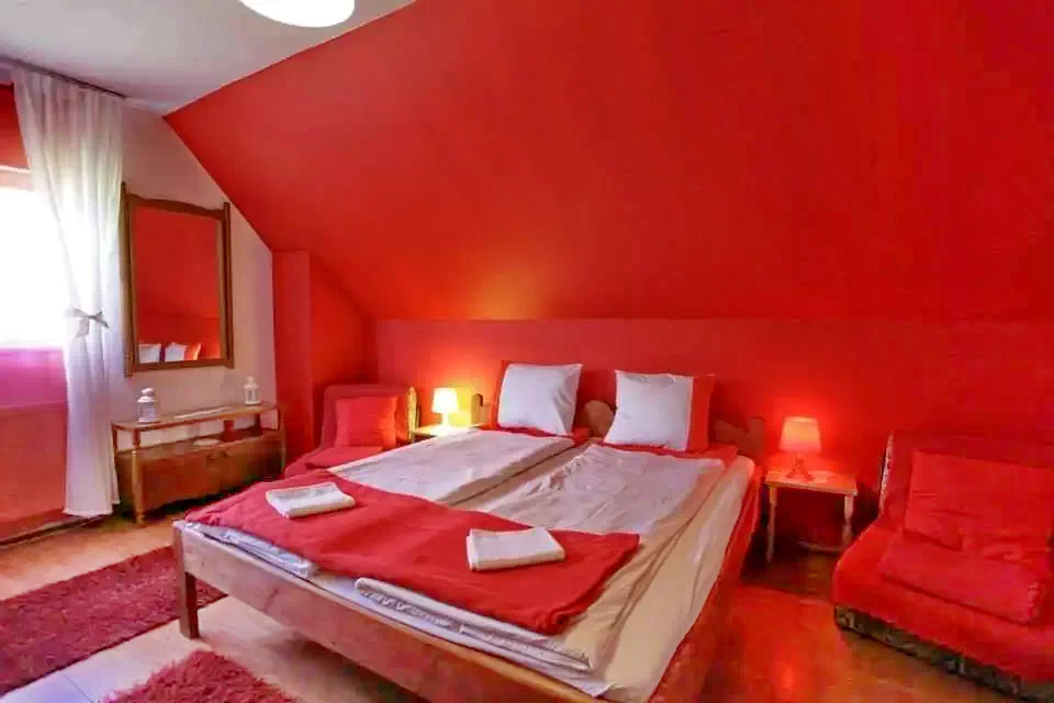 Izvoru Mureșului Cazare | Motel (K0457-12) Imaginea poate fi supusă drepturilor de autor. Se recomandă contactarea titularului drepturilor.