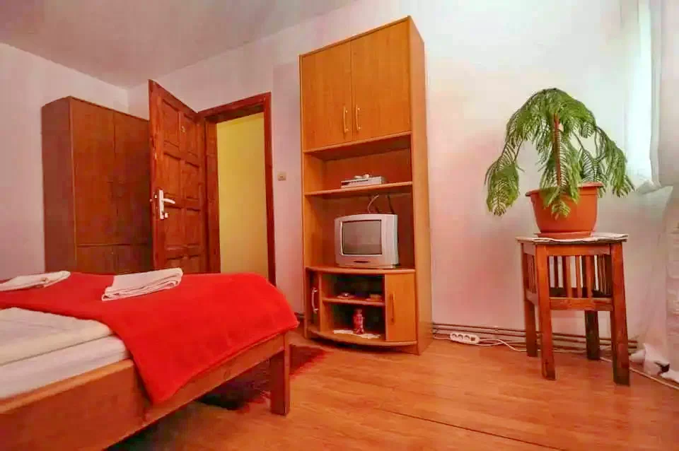 Marosfő Szállás | Motel (K0457-13) A kép szerzői jogvédelem alatt állhat. Javasolt a kapcsolatfelvétel a jog tulajdonossal.