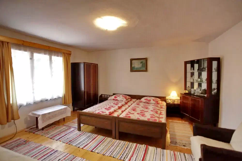 Izvoru Mureșului Cazare | Motel (K0458-16) Imaginea poate fi supusă drepturilor de autor. Se recomandă contactarea titularului drepturilor.