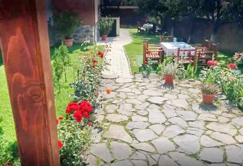 Izvoru Mureșului Cazare | Motel (K0458-25) Imaginea poate fi supusă drepturilor de autor. Se recomandă contactarea titularului drepturilor.