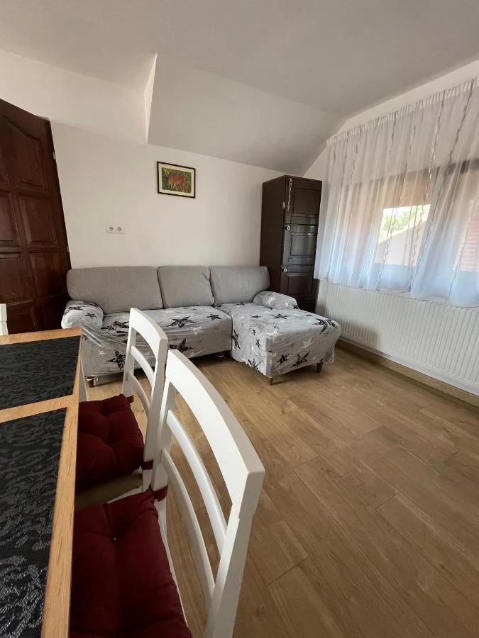 Marosfő Szállás | Motel (K0467-6) A kép szerzői jogvédelem alatt állhat. Javasolt a kapcsolatfelvétel a jog tulajdonossal.