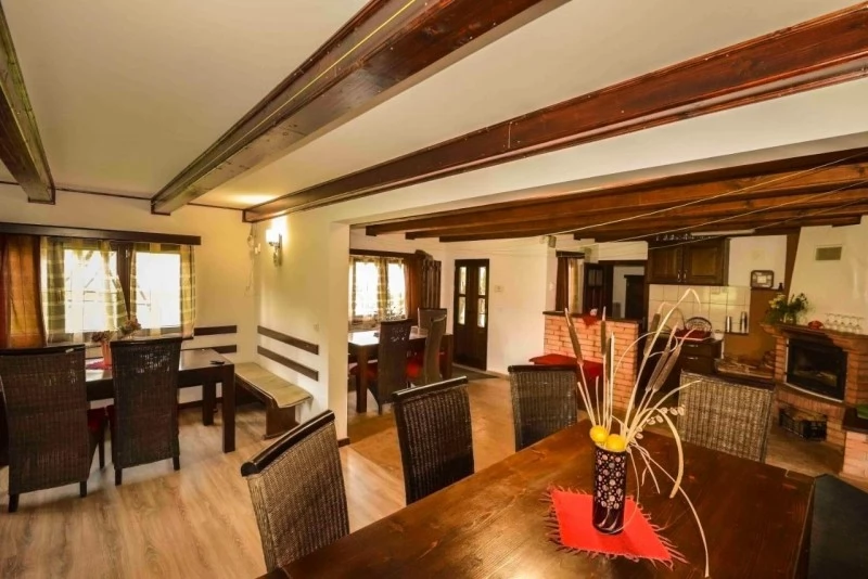 Izvoru Mureșului Cazare | Motel (K0467-8) Imaginea poate fi supusă drepturilor de autor. Se recomandă contactarea titularului drepturilor.