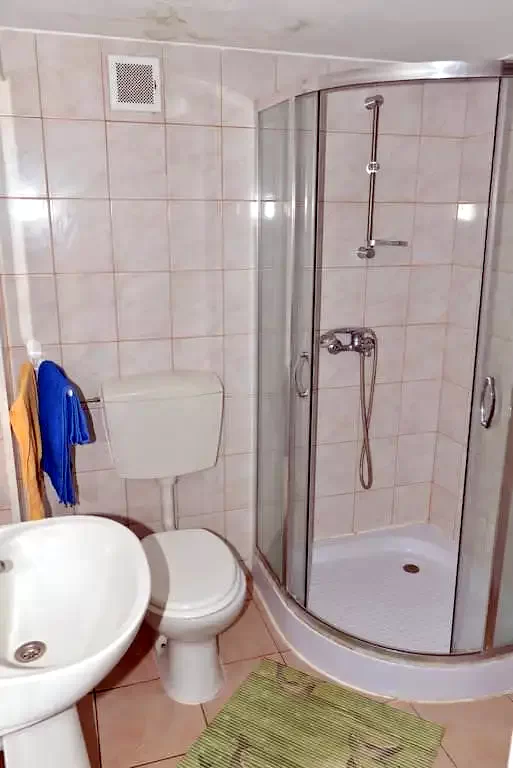 Izvoru Mureșului Cazare | Motel (K0467-15) Imaginea poate fi supusă drepturilor de autor. Se recomandă contactarea titularului drepturilor.