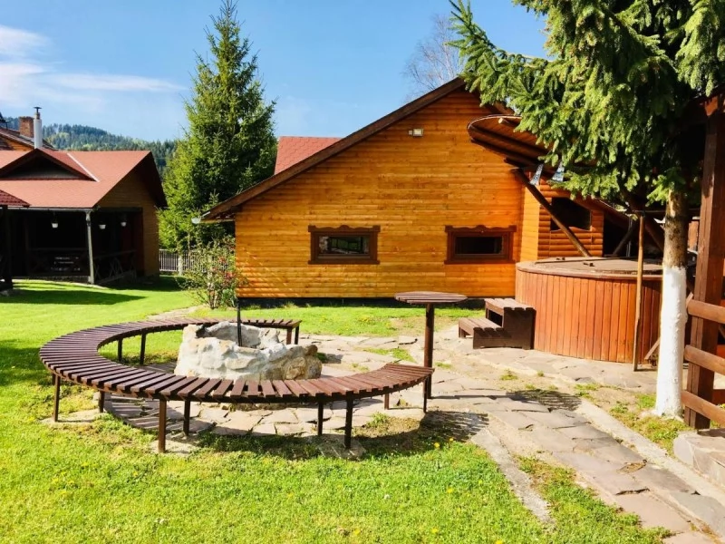 Izvoru Mureșului Cazare | Motel (K0467-25) Imaginea poate fi supusă drepturilor de autor. Se recomandă contactarea titularului drepturilor.