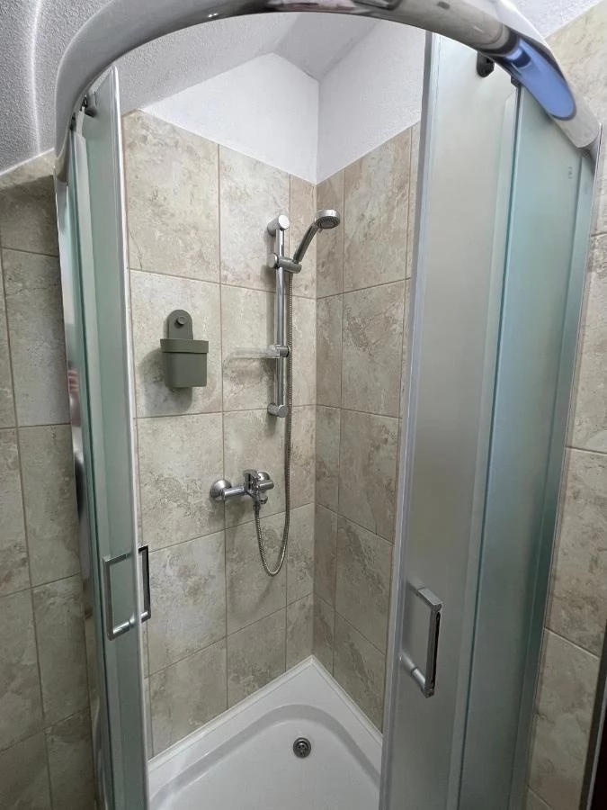 Izvoru Mureșului Cazare | Motel (K0467-33) Imaginea poate fi supusă drepturilor de autor. Se recomandă contactarea titularului drepturilor.