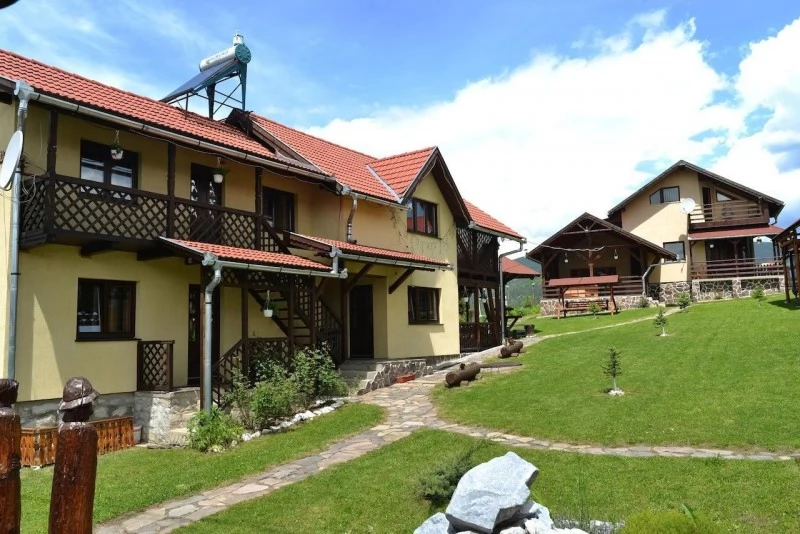 Izvoru Mureșului Cazare | Motel (K0467-52) Imaginea poate fi supusă drepturilor de autor. Se recomandă contactarea titularului drepturilor.