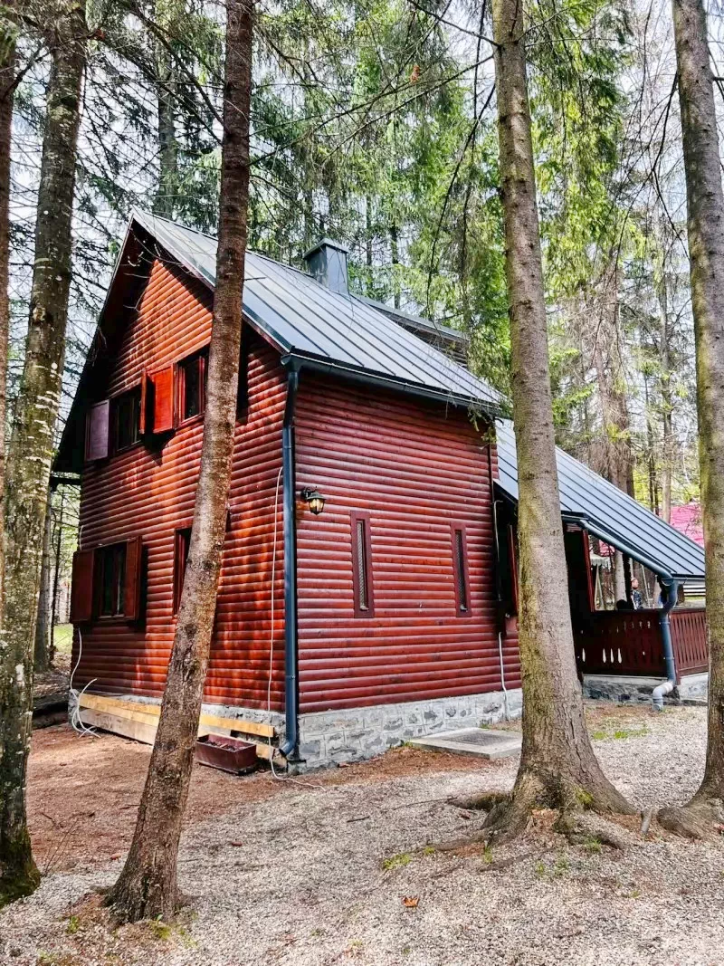 Izvoru Mureșului Cazare | Sat de vacanță (K0468-22) Imaginea poate fi supusă drepturilor de autor. Se recomandă contactarea titularului drepturilor.