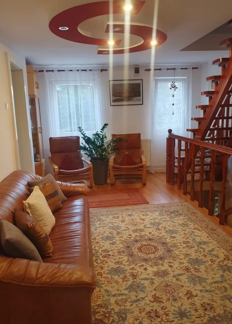 Izvoru Mureșului Cazare | Motel (K0612-5) Imaginea poate fi supusă drepturilor de autor. Se recomandă contactarea titularului drepturilor.