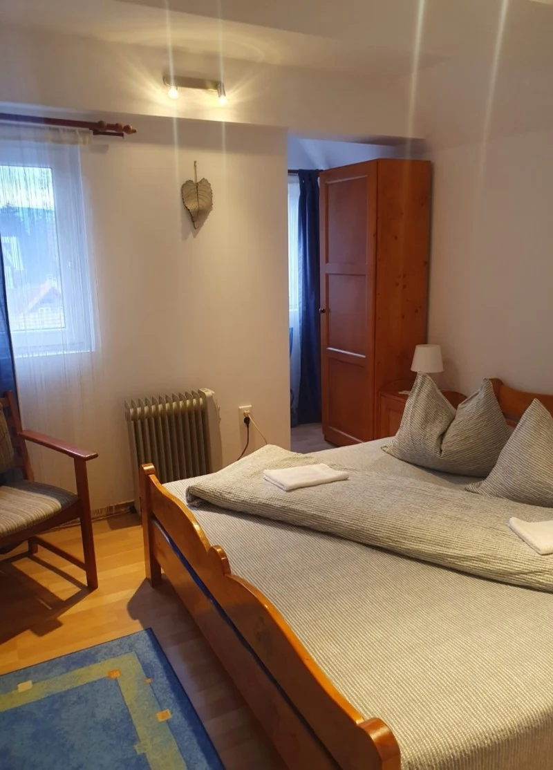 Marosfő Szállás | Motel (K0612-12) A kép szerzői jogvédelem alatt állhat. Javasolt a kapcsolatfelvétel a jog tulajdonossal.