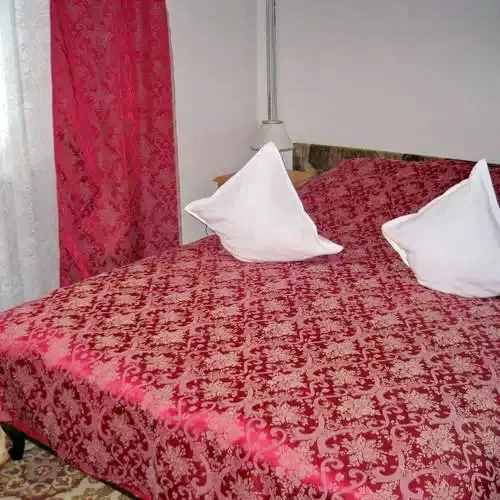 Izvoru Mureșului Cazare | Hotel**** (K0811-13) Imaginea poate fi supusă drepturilor de autor. Se recomandă contactarea titularului drepturilor.