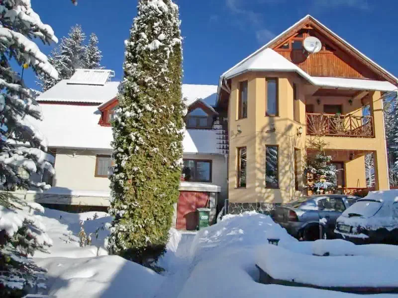 Izvoru Mureșului Cazare | Casă de oaspeți (K0811-18) Imaginea poate fi supusă drepturilor de autor. Se recomandă contactarea titularului drepturilor. Izvoru Mureșului Cazare | Casă de oaspeți (K0811-18) Imaginea poate fi supusă drepturilor de autor. Se recomandă contactarea titularului drepturilor.