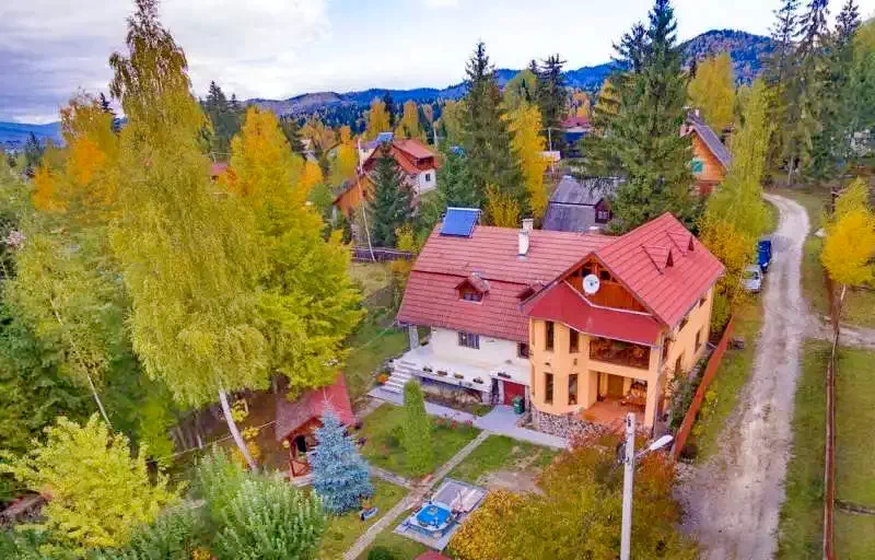 Izvoru Mureșului Cazare | Hotel**** (K0811-20) Imaginea poate fi supusă drepturilor de autor. Se recomandă contactarea titularului drepturilor.