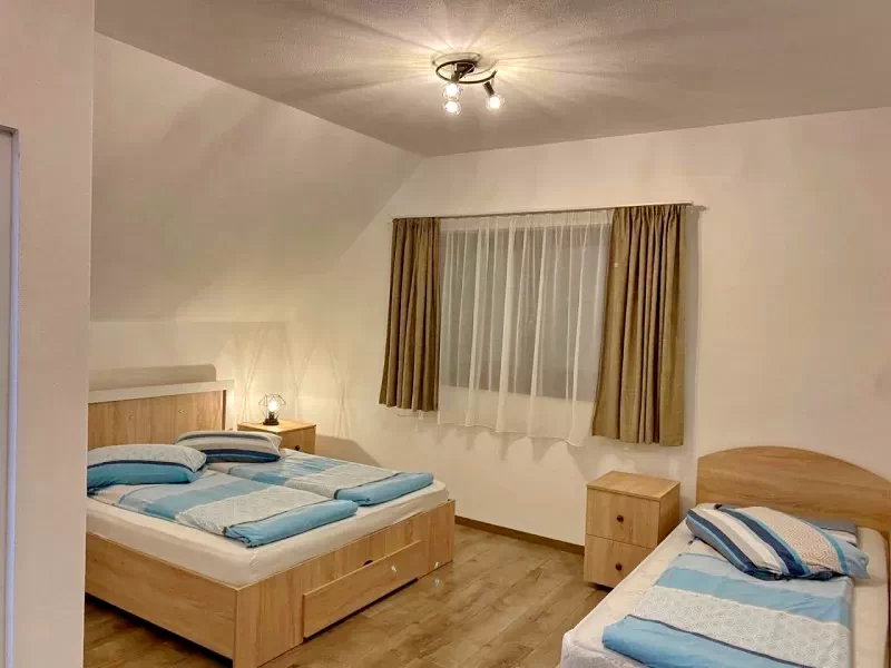 Marosfő Szállás | Motel (K1418-15) A kép szerzői jogvédelem alatt állhat. Javasolt a kapcsolatfelvétel a jog tulajdonossal.