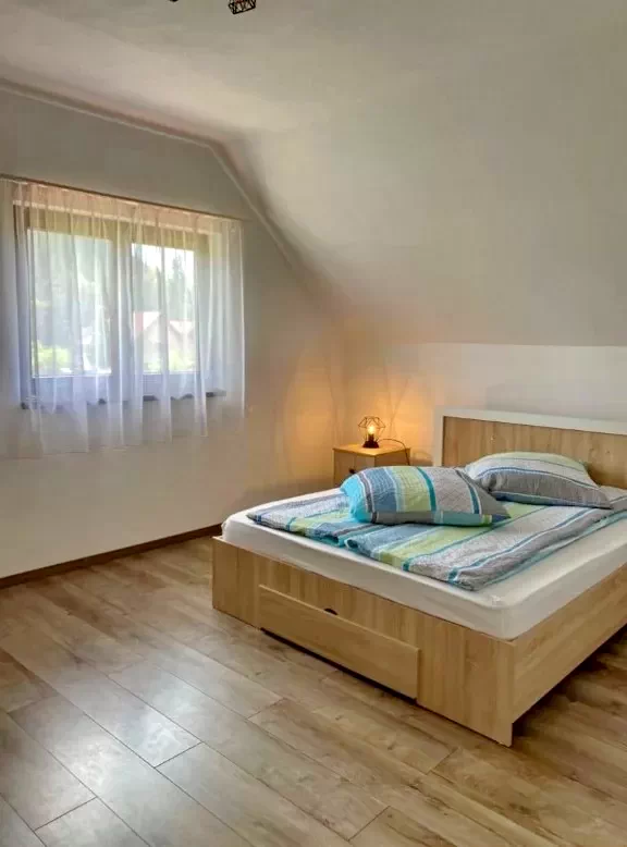 Marosfő Szállás | Motel (K1418-16) A kép szerzői jogvédelem alatt állhat. Javasolt a kapcsolatfelvétel a jog tulajdonossal.