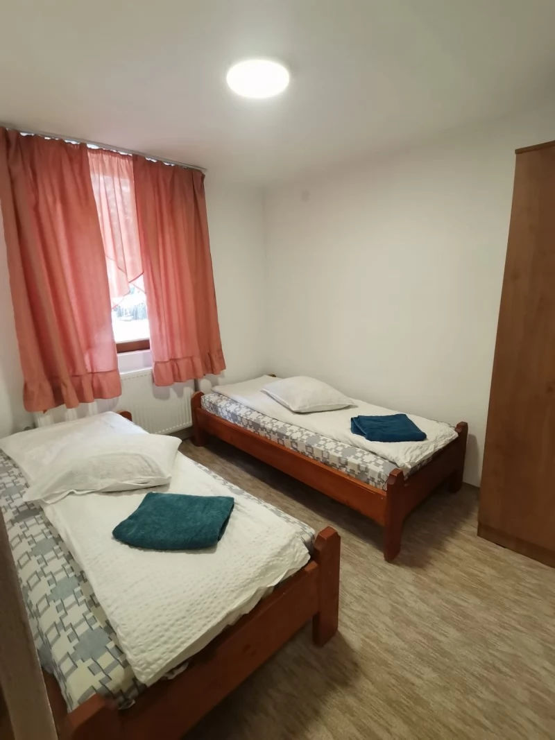 Izvoru Mureșului Cazare | Sat de vacanță (K1500-5) Imaginea poate fi supusă drepturilor de autor. Se recomandă contactarea titularului drepturilor.