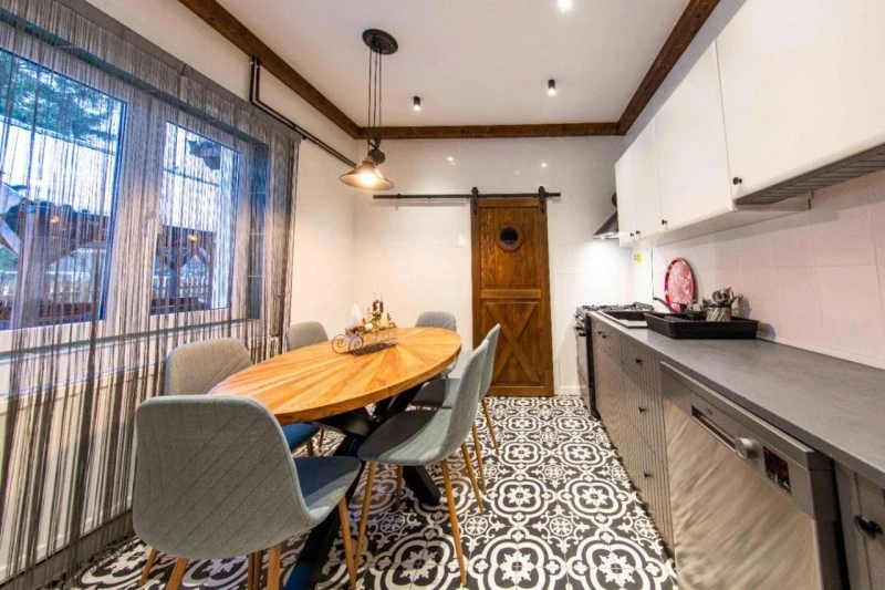 Marosfő Szállás | Villa (K1521-3) A kép szerzői jogvédelem alatt állhat. Javasolt a kapcsolatfelvétel a jog tulajdonossal. Marosfő Szállás | Villa (K1521-3) A kép szerzői jogvédelem alatt állhat. Javasolt a kapcsolatfelvétel a jog tulajdonossal.