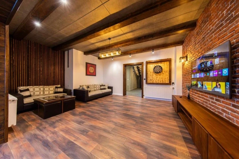 Izvoru Mureșului Cazare | Camping / Popas turistic (K1521-9) Imaginea poate fi supusă drepturilor de autor. Se recomandă contactarea titularului drepturilor.