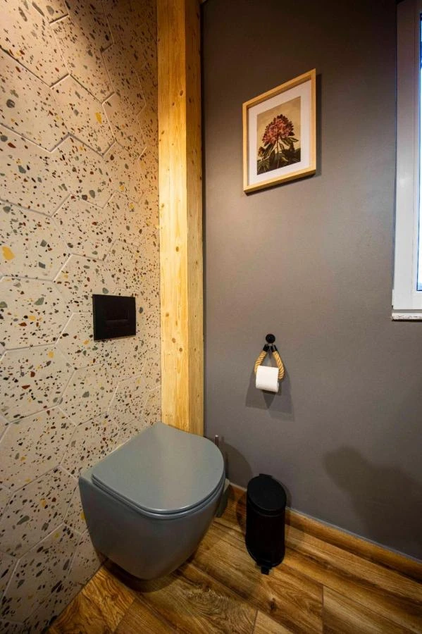 Marosfő Szállás | Villa (K1521-29) A kép szerzői jogvédelem alatt állhat. Javasolt a kapcsolatfelvétel a jog tulajdonossal. Marosfő Szállás | Villa (K1521-29) A kép szerzői jogvédelem alatt állhat. Javasolt a kapcsolatfelvétel a jog tulajdonossal.