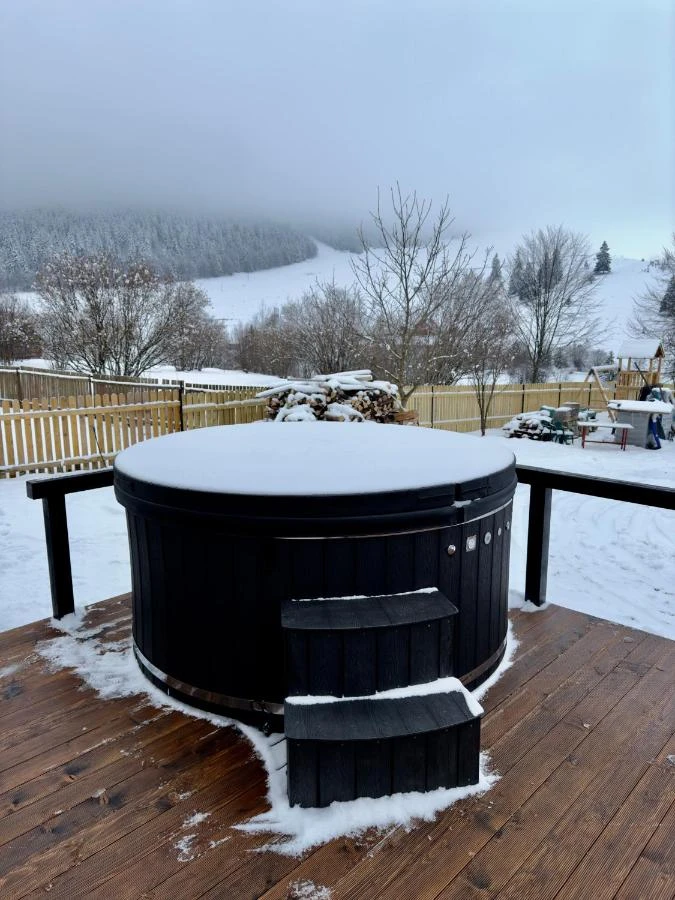 Izvoru Mureșului Cazare | Camping / Popas turistic (K1521-34) Imaginea poate fi supusă drepturilor de autor. Se recomandă contactarea titularului drepturilor.