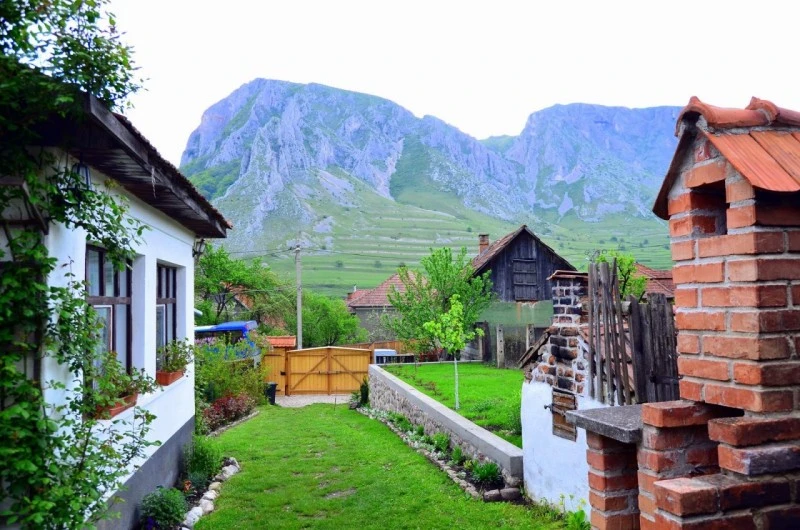 Torockó Szállás | Vendégház (K0177-39) A kép szerzői jogvédelem alatt állhat. Javasolt a kapcsolatfelvétel a jog tulajdonossal. Torockó Szállás | Vendégház (K0177-39) A kép szerzői jogvédelem alatt állhat. Javasolt a kapcsolatfelvétel a jog tulajdonossal.
