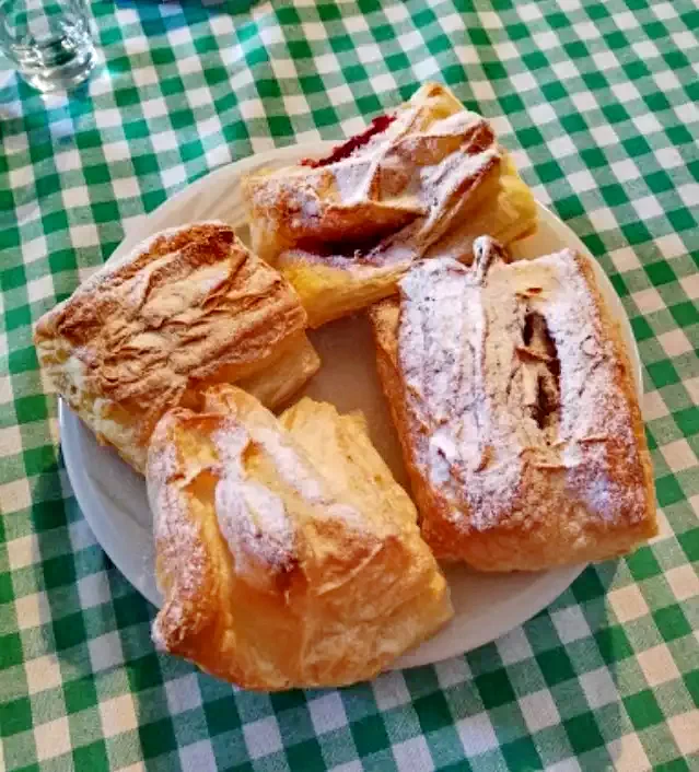 Rimetea Cazare | Motel (K0310-11) Imaginea poate fi supusă drepturilor de autor. Se recomandă contactarea titularului drepturilor.