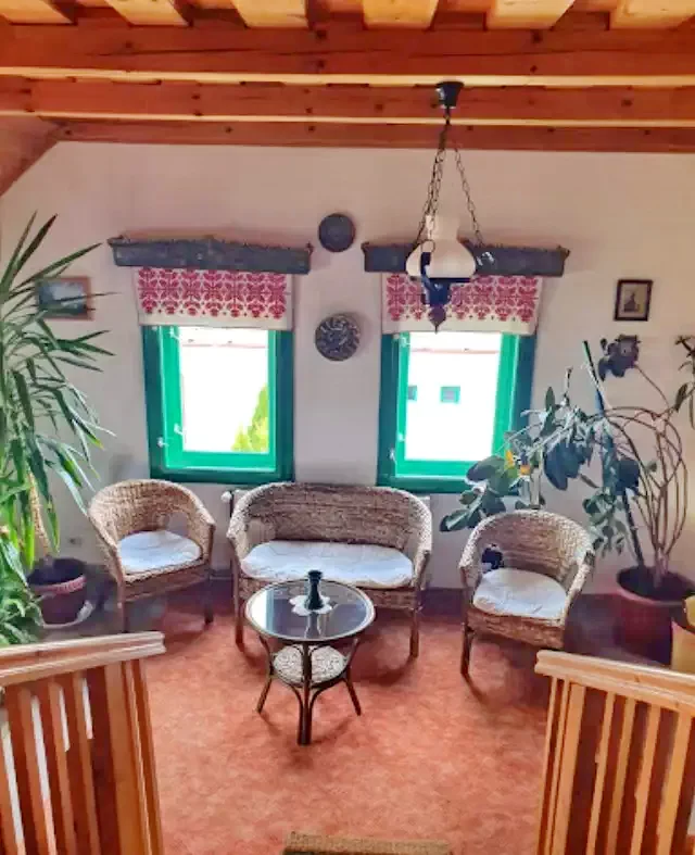 Rimetea Cazare | Motel (K0310-24) Imaginea poate fi supusă drepturilor de autor. Se recomandă contactarea titularului drepturilor.