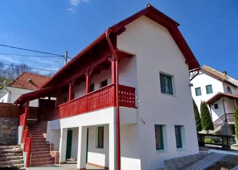 Rimetea Cazare | Motel (K0310-25) Imaginea poate fi supusă drepturilor de autor. Se recomandă contactarea titularului drepturilor.