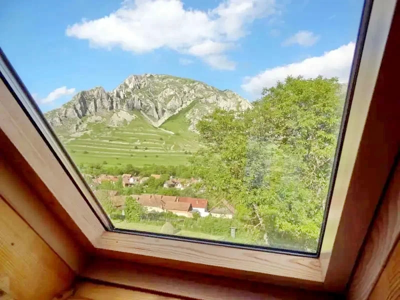 Rimetea Cazare | Motel (K0310-31) Imaginea poate fi supusă drepturilor de autor. Se recomandă contactarea titularului drepturilor.