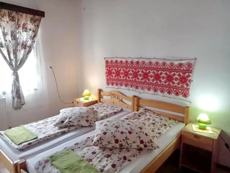 Cazare Rimetea - Casa Elza** | Torockó - Elza Vendégház**. Imaginea poate fi supusă drepturilor de autor. Se recomandă contactarea titularului drepturilor.