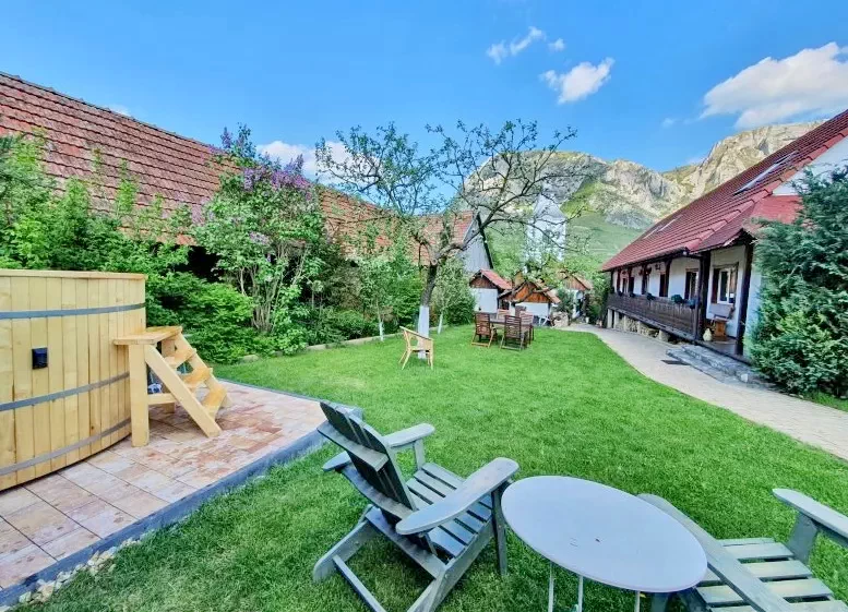 Rimetea Cazare | Motel (K0380-1) Imaginea poate fi supusă drepturilor de autor. Se recomandă contactarea titularului drepturilor.