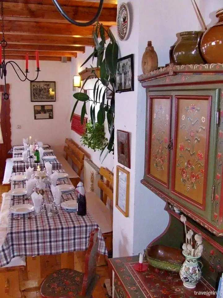 Rimetea Cazare | Motel (K0380-4) Imaginea poate fi supusă drepturilor de autor. Se recomandă contactarea titularului drepturilor.