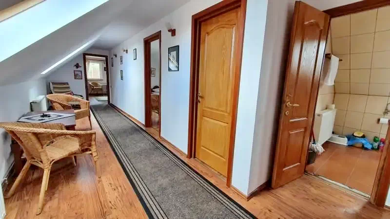 Rimetea Cazare | Motel (K0380-17) Imaginea poate fi supusă drepturilor de autor. Se recomandă contactarea titularului drepturilor.