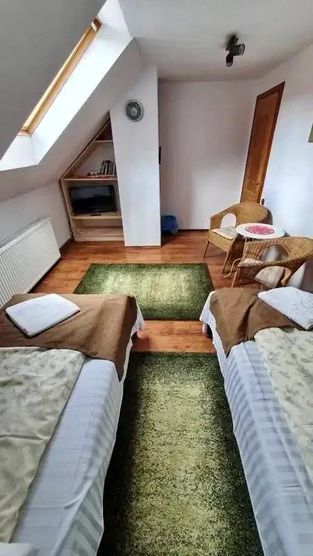 Torockó Szállás | Panzió (K0380-20) A kép szerzői jogvédelem alatt állhat. Javasolt a kapcsolatfelvétel a jog tulajdonossal. Torockó Szállás | Panzió (K0380-20) A kép szerzői jogvédelem alatt állhat. Javasolt a kapcsolatfelvétel a jog tulajdonossal.