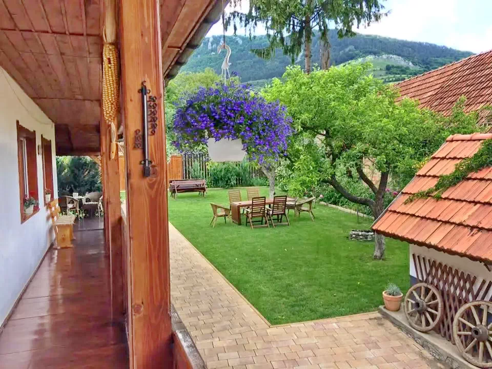 Rimetea Cazare | Motel (K0380-37) Imaginea poate fi supusă drepturilor de autor. Se recomandă contactarea titularului drepturilor.