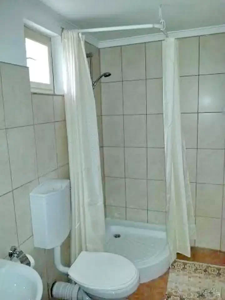 Torockó Szállás | Vendégház (K0399-6) A kép szerzői jogvédelem alatt állhat. Javasolt a kapcsolatfelvétel a jog tulajdonossal. Torockó Szállás | Vendégház (K0399-6) A kép szerzői jogvédelem alatt állhat. Javasolt a kapcsolatfelvétel a jog tulajdonossal.