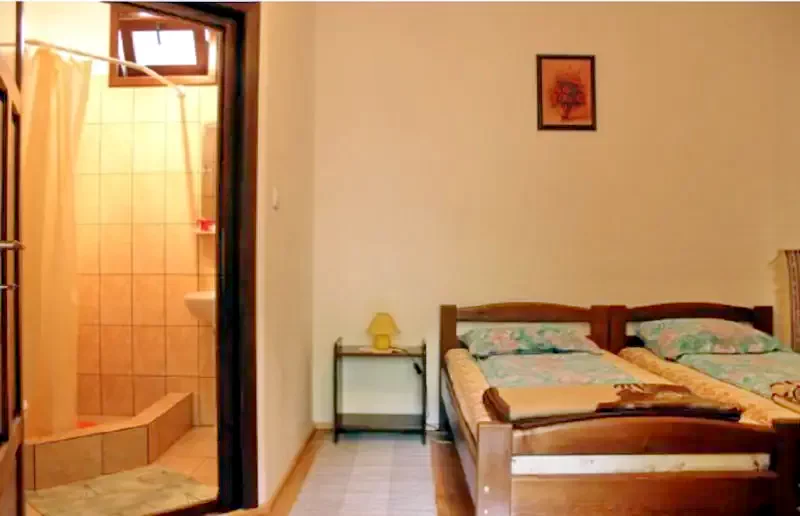 Rimetea Cazare | Motel (K0408-9) Imaginea poate fi supusă drepturilor de autor. Se recomandă contactarea titularului drepturilor.