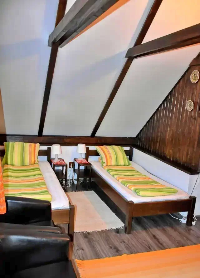 Rimetea Cazare | Sat de vacanță (K0449-19) Imaginea poate fi supusă drepturilor de autor. Se recomandă contactarea titularului drepturilor.