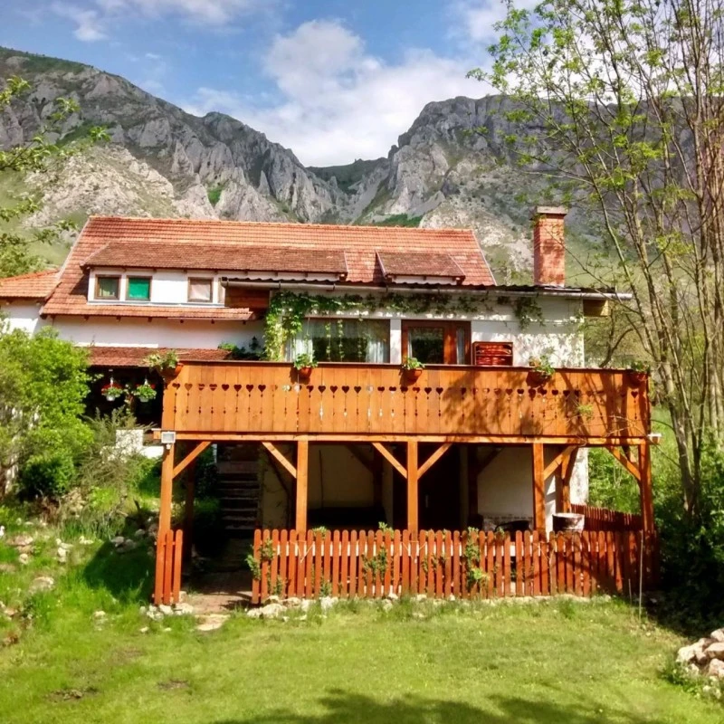 Rimetea Cazare | Motel (K0450-14) Imaginea poate fi supusă drepturilor de autor. Se recomandă contactarea titularului drepturilor.