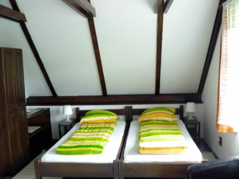 Rimetea Cazare | Motel (K0450-22) Imaginea poate fi supusă drepturilor de autor. Se recomandă contactarea titularului drepturilor.