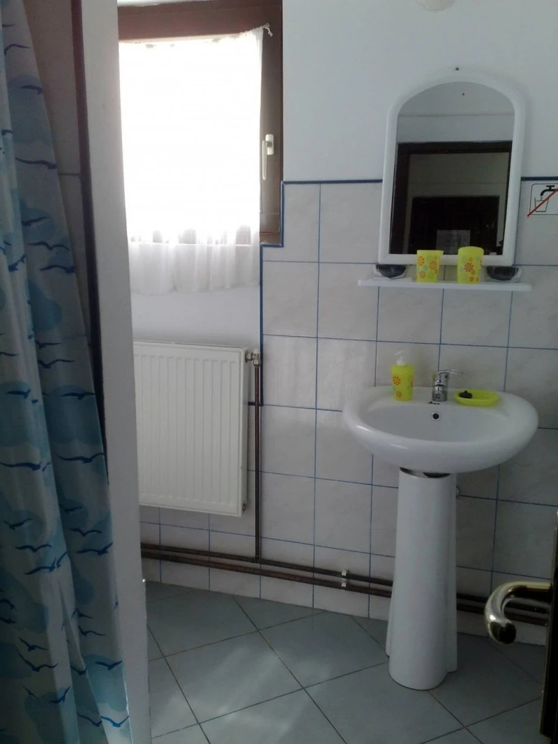 Rimetea Cazare | Motel (K0450-36) Imaginea poate fi supusă drepturilor de autor. Se recomandă contactarea titularului drepturilor.