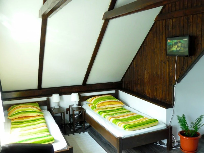 Rimetea Cazare | Motel (K0450-37) Imaginea poate fi supusă drepturilor de autor. Se recomandă contactarea titularului drepturilor.