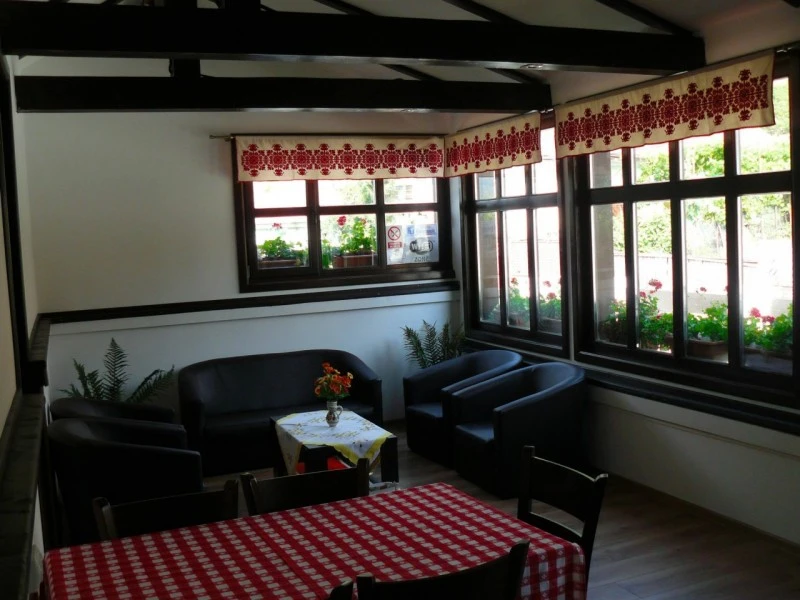 Rimetea Cazare | Motel (K0450-54) Imaginea poate fi supusă drepturilor de autor. Se recomandă contactarea titularului drepturilor.