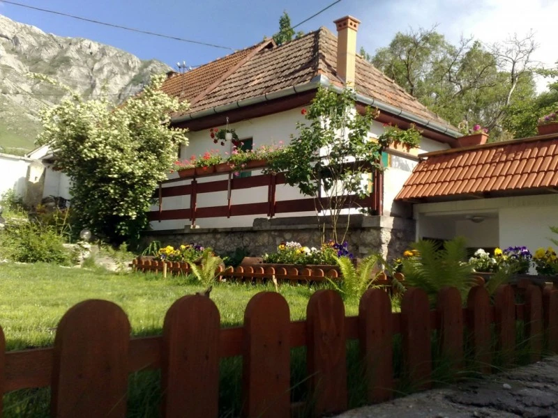 Torockó Szállás | Motel (K0450-61) A kép szerzői jogvédelem alatt állhat. Javasolt a kapcsolatfelvétel a jog tulajdonossal.